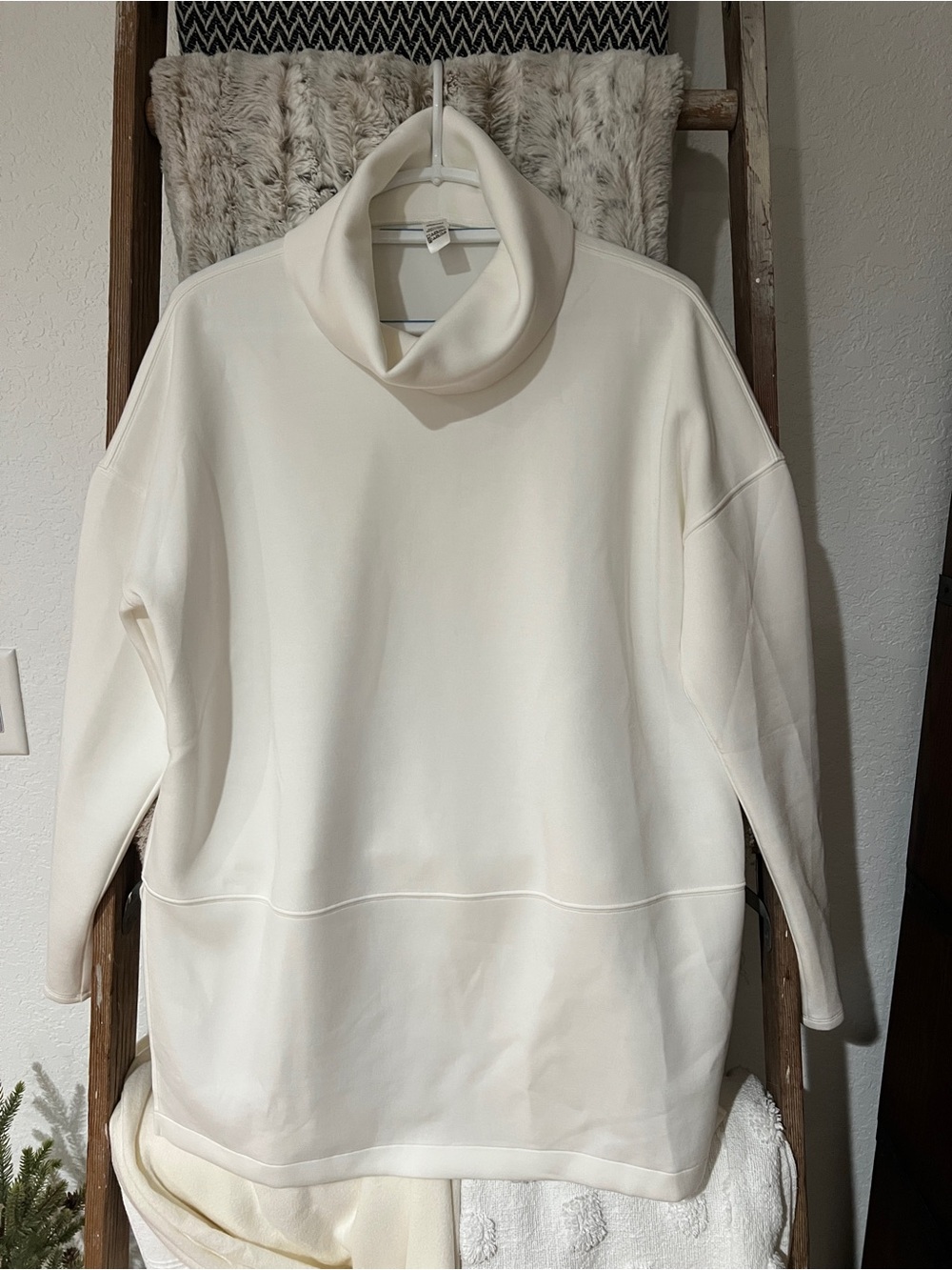 SPANX Cream Cowl-Neck Oversized Turtleneck Sweater Air Essentials